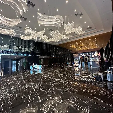 Grand Shapphire 4 Sea View Apartment