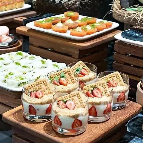 아파트 Grand Shapphire 4 Sea View 파라림니